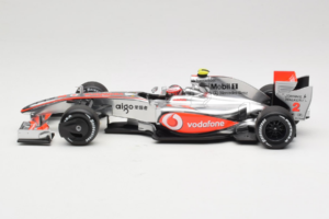 McLaren MP4-24 Mercedes #2 H. Kovalainen F1 2009 Minichamps 1:18 503091802 Metal - imagem 3 de 7