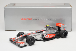 McLaren MP4-24 Mercedes #2 H. Kovalainen F1 2009 Minichamps 1:18 503091802 Metal - imagem 7 de 7