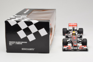 McLaren MP4-26 Mercedes #3 L. Hamilton Vodafone McLaren F1 2011 Minichamps 1:18 530111803 Metal - imagem 7 de 7