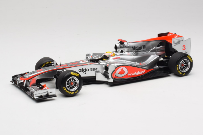 McLaren MP4-26 Mercedes #3 L. Hamilton Vodafone McLaren Showcar F1 2011 Minichamps 1:18 530111873 Metal