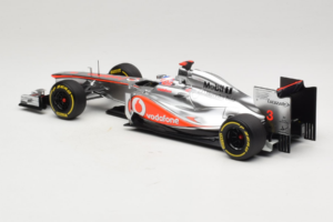 McLaren MP4-27 Mercedes #3 J. Button Vodafone McLaren Showcar F1 2012 Minichamps 1:18 530121873 Metal - imagem 5 de 7