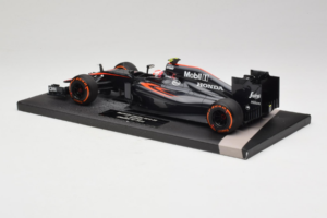 McLaren MP4-30 Honda #22 J. Button McLaren Honda F1 Team Spanish Grand Prix 2015 Minichamps 1:18 537151122 Metal - imagem 5 de 7