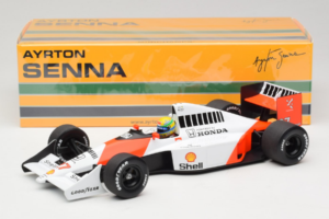 McLaren MP4/5B Honda #27 A. Senna Marlboro McLaren F1 World Champion 1990 Minichamps 1:18 540901827 Metal - imagem 7 de 7
