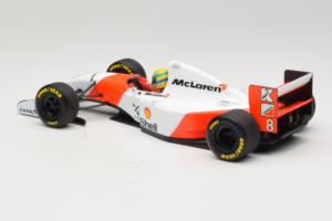 McLaren MP4/8 Ford #8 A. Senna Marlboro McLaren 1993 Minichamps 1:18 540931808 Metal - imagem 5 de 7
