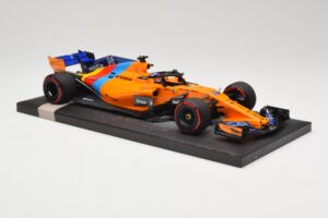 McLaren MCL33 Renault #14 F. Alonso Last F1 Race Abu Dhabi GP 2018 Minichamps 1:18 537183914 Metal - imagem 4 de 6