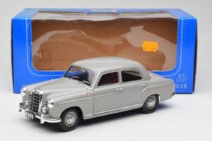 Mercedes 180 W120 Ponton Graphite Grey Revell 1:18 08974 Metal - imagem 8 de 8