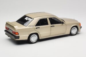 Mercedes 190E W201 2.3-16 Smoke Silver Metallic Norev 1:18 183831 Metal - imagem 3 de 8