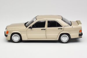 Mercedes 190E W201 2.3-16 Smoke Silver Metallic Norev 1:18 183831 Metal - imagem 4 de 8