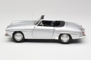 Mercedes 190 SL W121 Prata Cinzento Minichamps 1:18 100037031 Metal - imagem 4 de 8