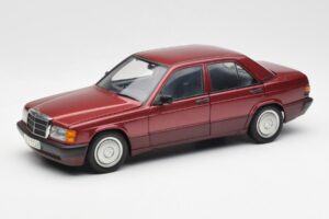 Mercedes 190E W201 2.0 Vermelho Dealer Edition AUTOart 1:18 B66040383 Metal