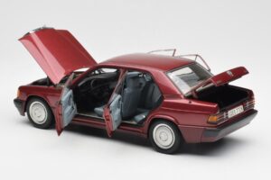 Mercedes 190E W201 2.0 Vermelho Dealer Edition AUTOart 1:18 B66040383 Metal - imagem 5 de 8