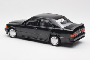 Mercedes 190E 2.3-16 W201 Preto Edição Dealer Norev 1:18 B66040663 Metal - imagem 7 de 8