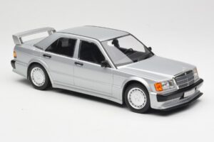 Mercedes 190E 2.5-16 EVO 1 W201 Prata Minichamps 1:18 155036001 Metal - imagem 4 de 6