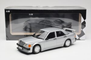 Mercedes 190E 2.5-16 EVO 1 W201 Prata Minichamps 1:18 155036001 Metal - imagem 6 de 6