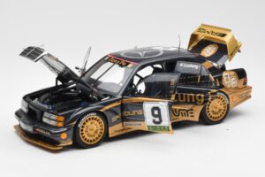 Mercedes 190E 2.5-16 Evo II #9 K. Ludwig Macau GP 3rd Place 1991 AUTOart 1:18 89135 Metal - imagem 2 de 8