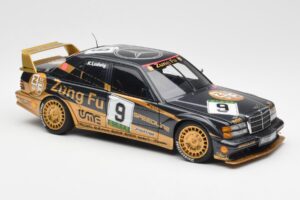 Mercedes 190E 2.5-16 Evo II #9 K. Ludwig Macau GP 3rd Place 1991 AUTOart 1:18 89135 Metal - imagem 6 de 8