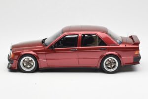 Mercedes 190E 2.5-16 W201 RAUH-Welt Republik Vermelho Otto 1:18 OT1083 Resina - imagem 3 de 6