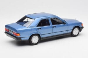 Mercedes 190E W201 Diamond Azul Edição Dealer Norev 1:18 B66040661 Metal - imagem 3 de 8