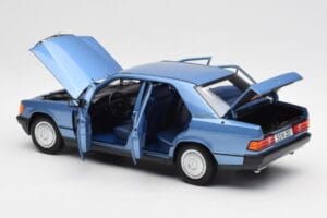Mercedes 190E W201 Diamond Azul Edição Dealer Norev 1:18 B66040661 Metal - imagem 5 de 8