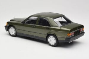Mercedes 190E W201 Verde Metálico Minichamps 1:18 155037001 Metal - imagem 5 de 6