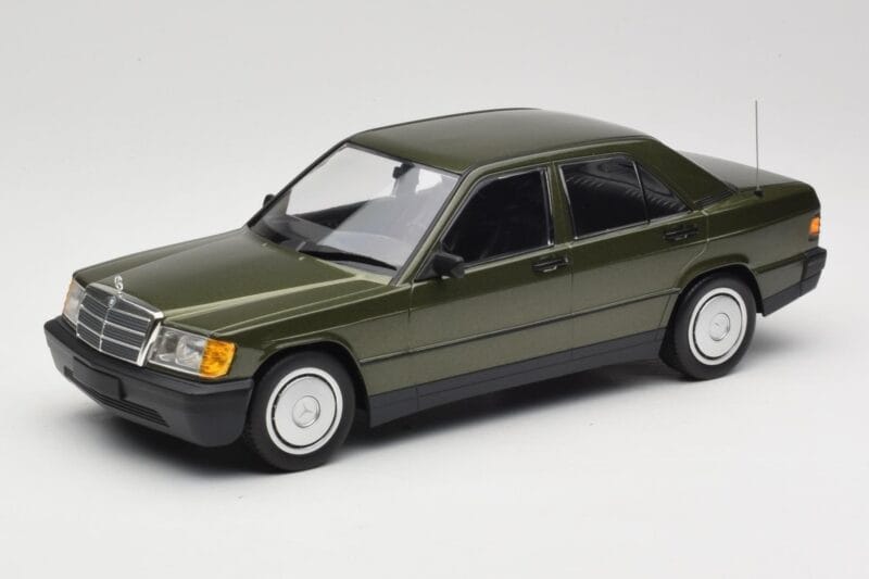 Mercedes 190E W201 Verde Metálico Minichamps 1:18 155037001 Metal
