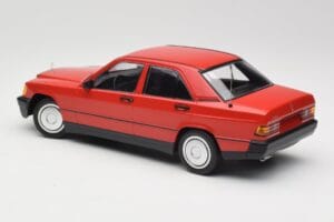 Mercedes 190E W201 Vermelho Minichamps 1:18 155037000 Metal - imagem 5 de 6