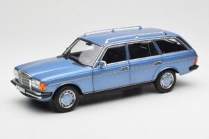 Mercedes 200 S123 T-Model Diamond Azul Edição Dealer Norev 1:18 B66040671 Metal
