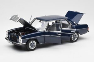 Mercedes 200 W114 Midnight Azul Edição Dealer Norev 1:18 B66040694 Metal - imagem 2 de 8