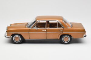 Mercedes 200 W115 Bycane Dourado Edição Dealer Norev 1:18 B66040665 Metal - imagem 4 de 8