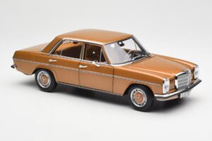 Mercedes 200 W115 Bycane Dourado Edição Dealer Norev 1:18 B66040665 Metal - imagem 6 de 8