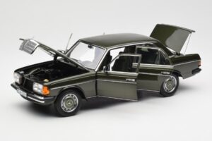 Mercedes 200 W123 Cypress Verde Metálico Edição Dealer Norev 1:18 B66040654 Metal - imagem 2 de 8