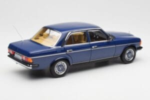 Mercedes 200 W123 Surf Azul Norev 1:18 183710 Metal - imagem 3 de 8