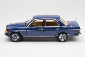Mercedes 200 W123 Surf Azul Norev 1:18 183710 Metal - imagem 4 de 8