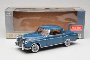 Mercedes 220 SE W128 Azul Sun Star 1:18 3561 Metal - imagem 8 de 8