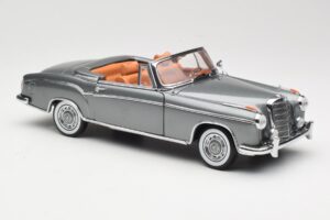 Mercedes 220 SE W128 Cabriolet Grey Metallic Sun Star 1:18 3352-M1 Metal - imagem 6 de 8