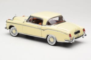 Mercedes 220 SE W128 Coupe Bege Sun Star 1:18 3562 Metal - imagem 7 de 8