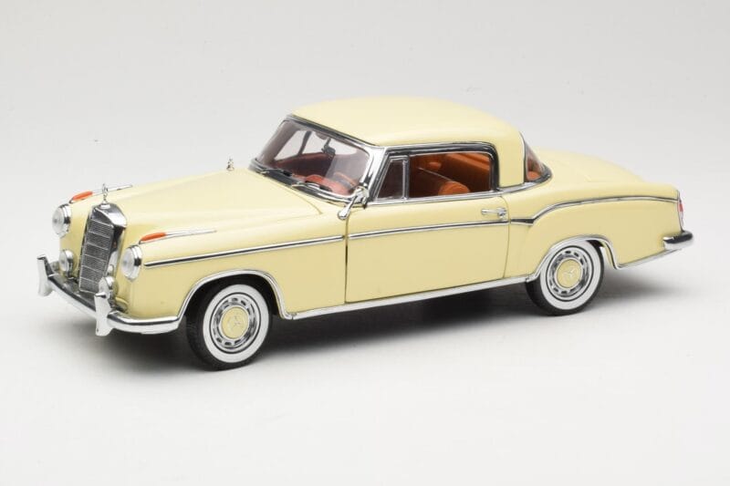 Mercedes 220 SE W128 Coupe Bege Sun Star 1:18 3562 Metal