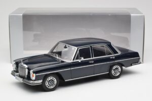 Mercedes 280 SE W108 Midnight Azul Norev 1:18 B66040597 Metal - imagem 8 de 8