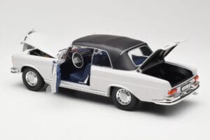 Mercedes 280 SE W111 Cabriolet Cinzento Claro Norev 1:18 183530 Metal - imagem 5 de 8