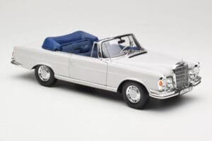 Mercedes 280 SE W111 Cabriolet Cinzento Claro Norev 1:18 183530 Metal - imagem 6 de 8