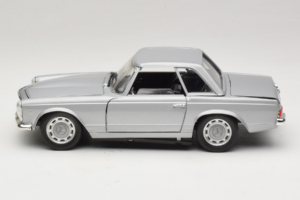 Mercedes 280 SL W113 Berlina Prata Techno Giodi 1:18 F14051030 Metal - imagem 4 de 8