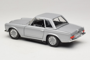 Mercedes 280 SL W113 Berlina Prata Techno Giodi 1:18 F14051030 Metal - imagem 7 de 8