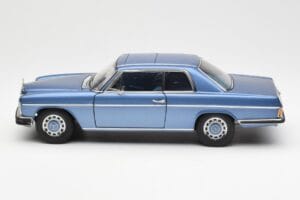 Mercedes 280C/8 W114 Coupe Azul Metallic AUTOart 1:18 76187 Metal - imagem 4 de 8