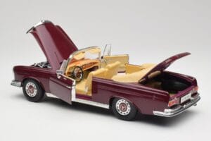 Mercedes 280SE W108 Bordeaux Vermelho Maisto 1:18 31811 Metal - imagem 5 de 8