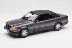 Mercedes 300 CE-24 W124 Cabriolet Violeta Metallic Norev 1:18 183567 Metal - imagem 3 de 10