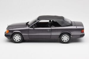 Mercedes 300 CE-24 W124 Cabriolet Violeta Metallic Norev 1:18 183567 Metal - imagem 5 de 10