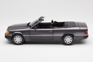 Mercedes 300 CE-24 W124 Cabriolet Violeta Metallic Norev 1:18 183567 Metal - imagem 6 de 10