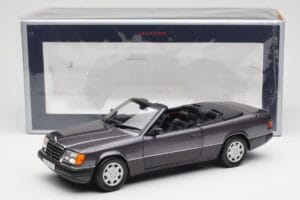 Mercedes 300 CE-24 W124 Cabriolet Violeta Metallic Norev 1:18 183567 Metal - imagem 10 de 10