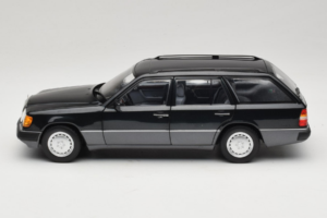 Mercedes 300 D W124 Break Preto Norev 1:18 183960 Metal - imagem 4 de 8