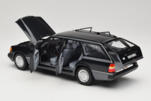 Mercedes 300 D W124 Break Preto Norev 1:18 183960 Metal - imagem 5 de 8